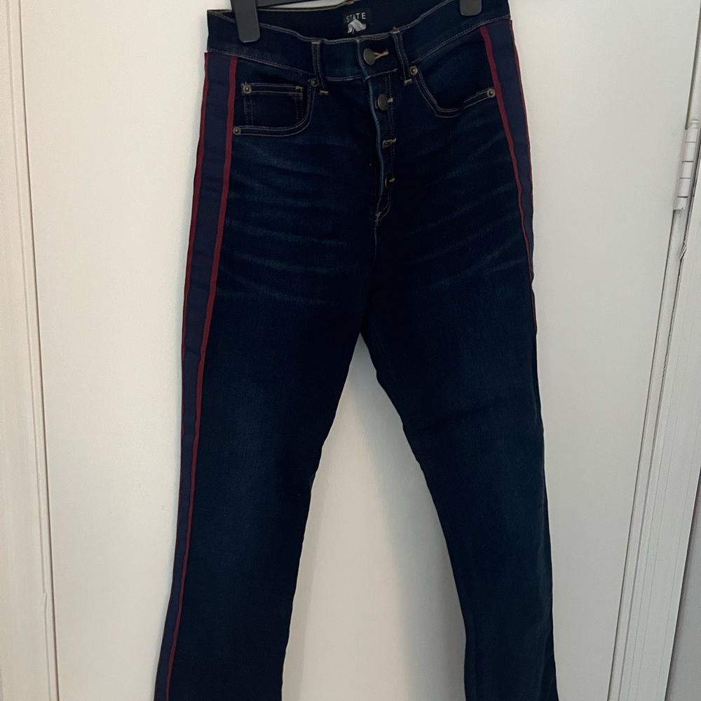 High waisted jeans, full leg